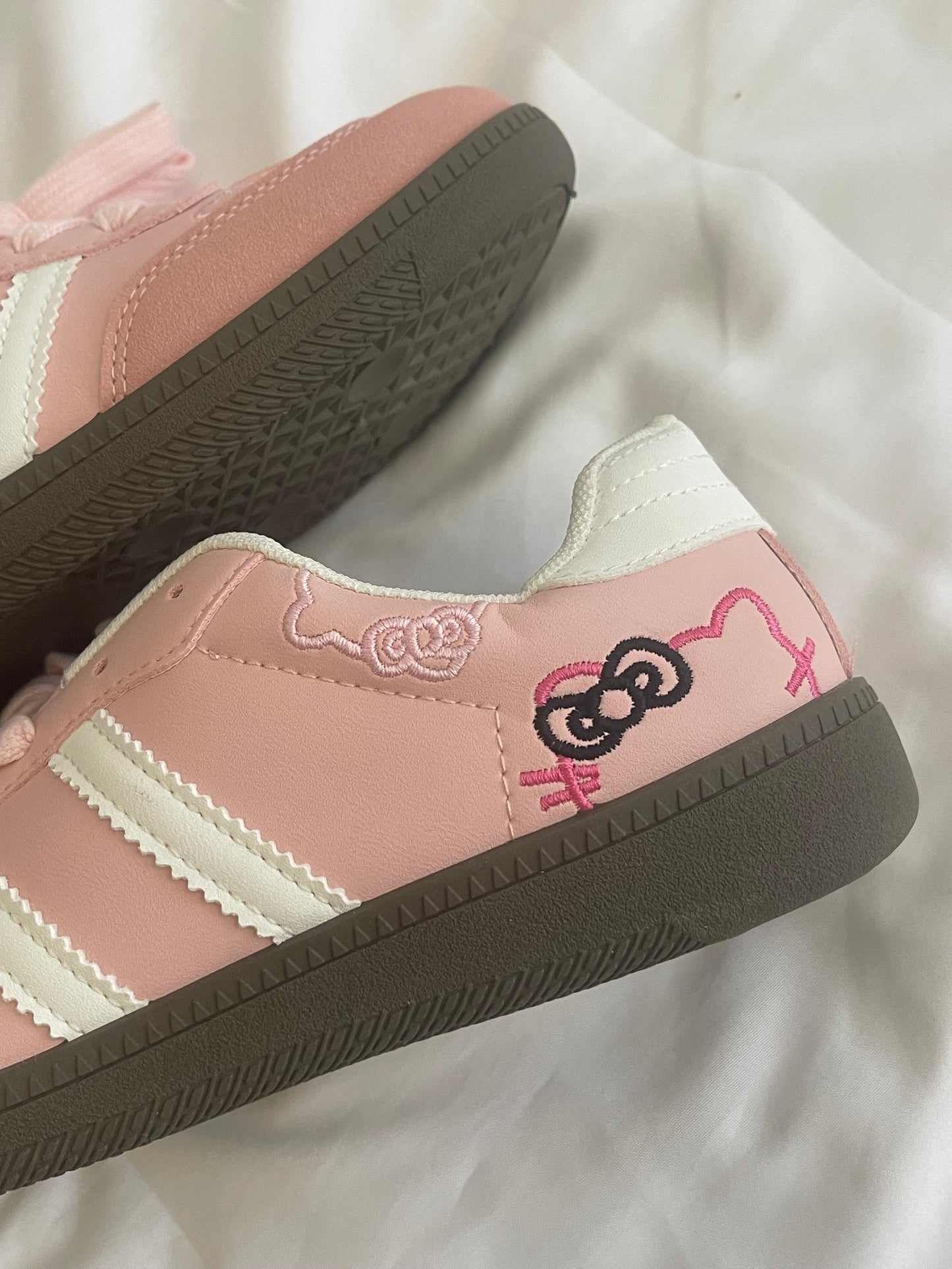 hello kitty pink shoes๐๐