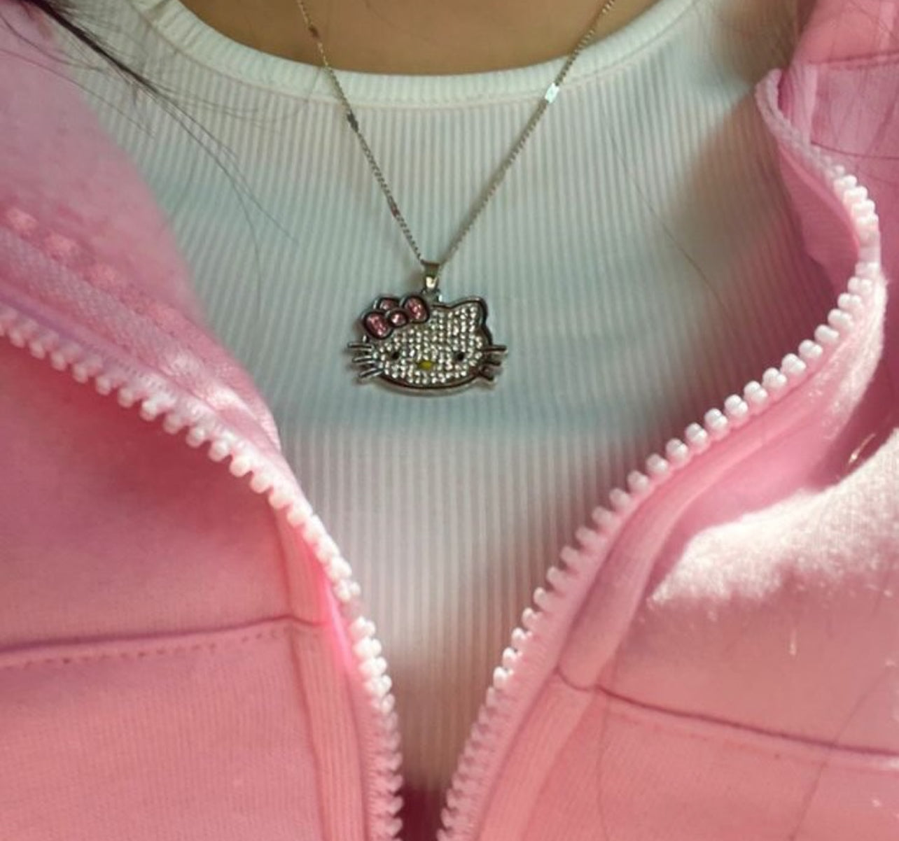 hello kitty necklace