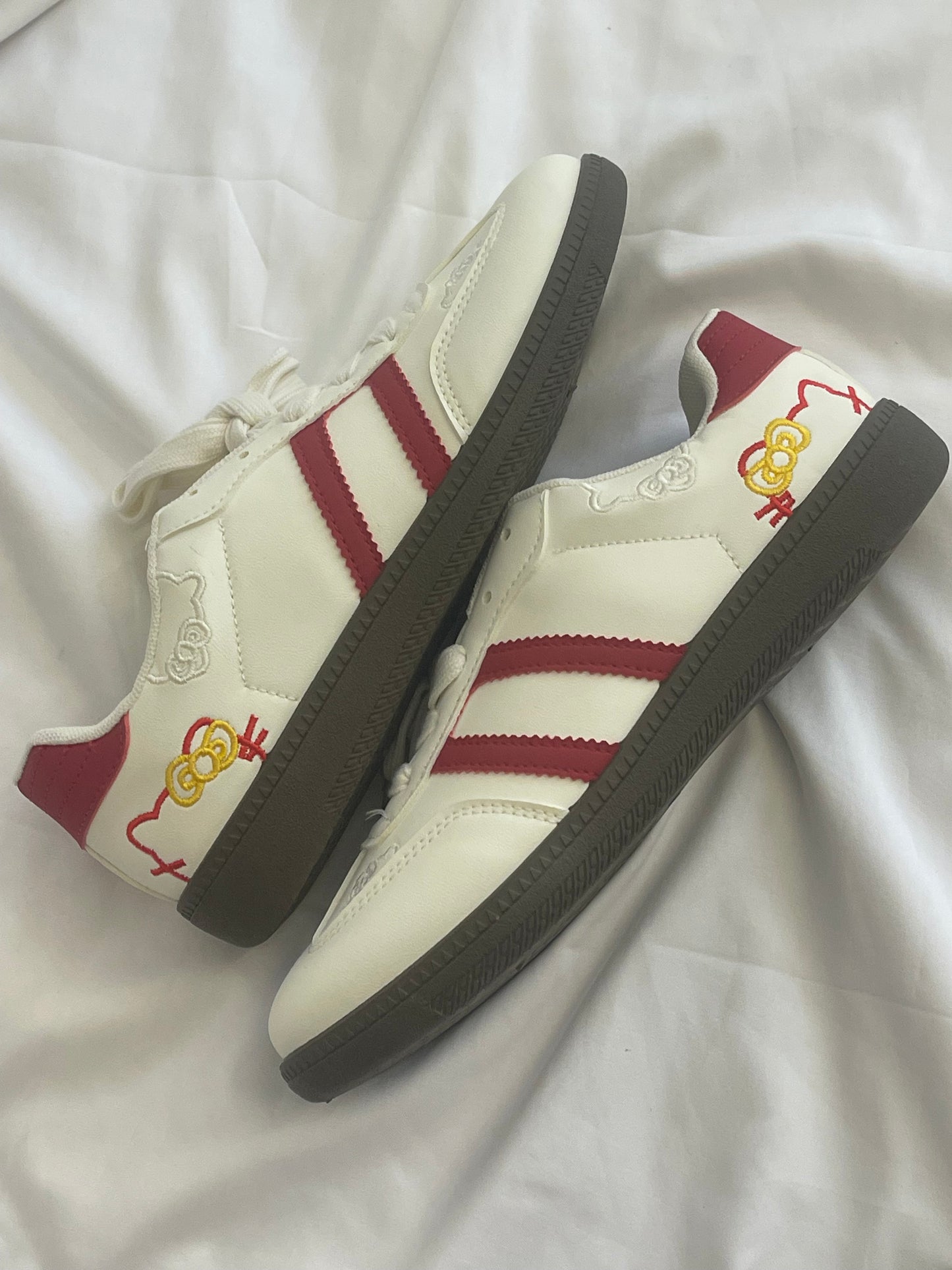 hello kitty strawberry cream shoes🍰🍓