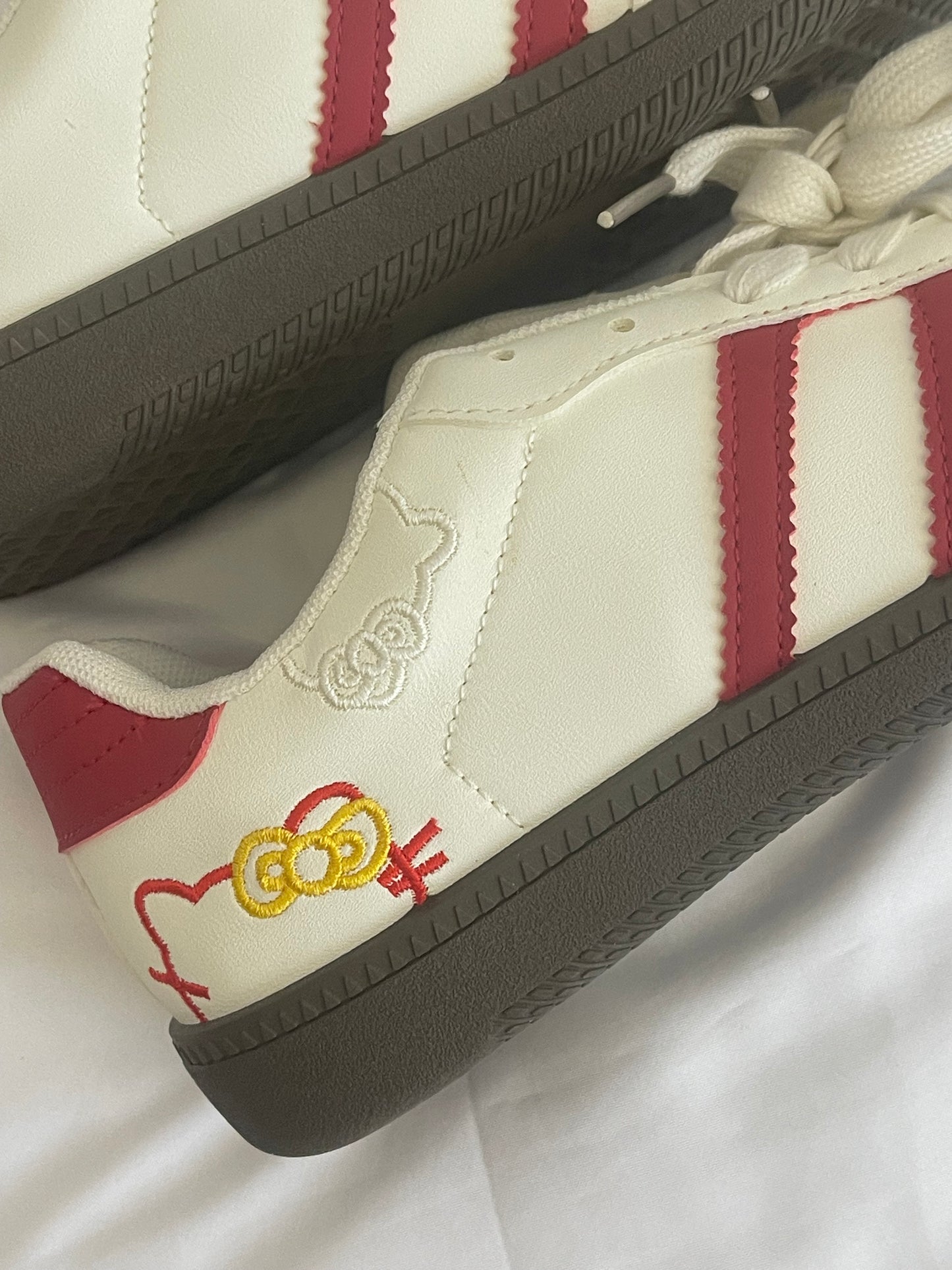 hello kitty strawberry cream shoes🍰🍓