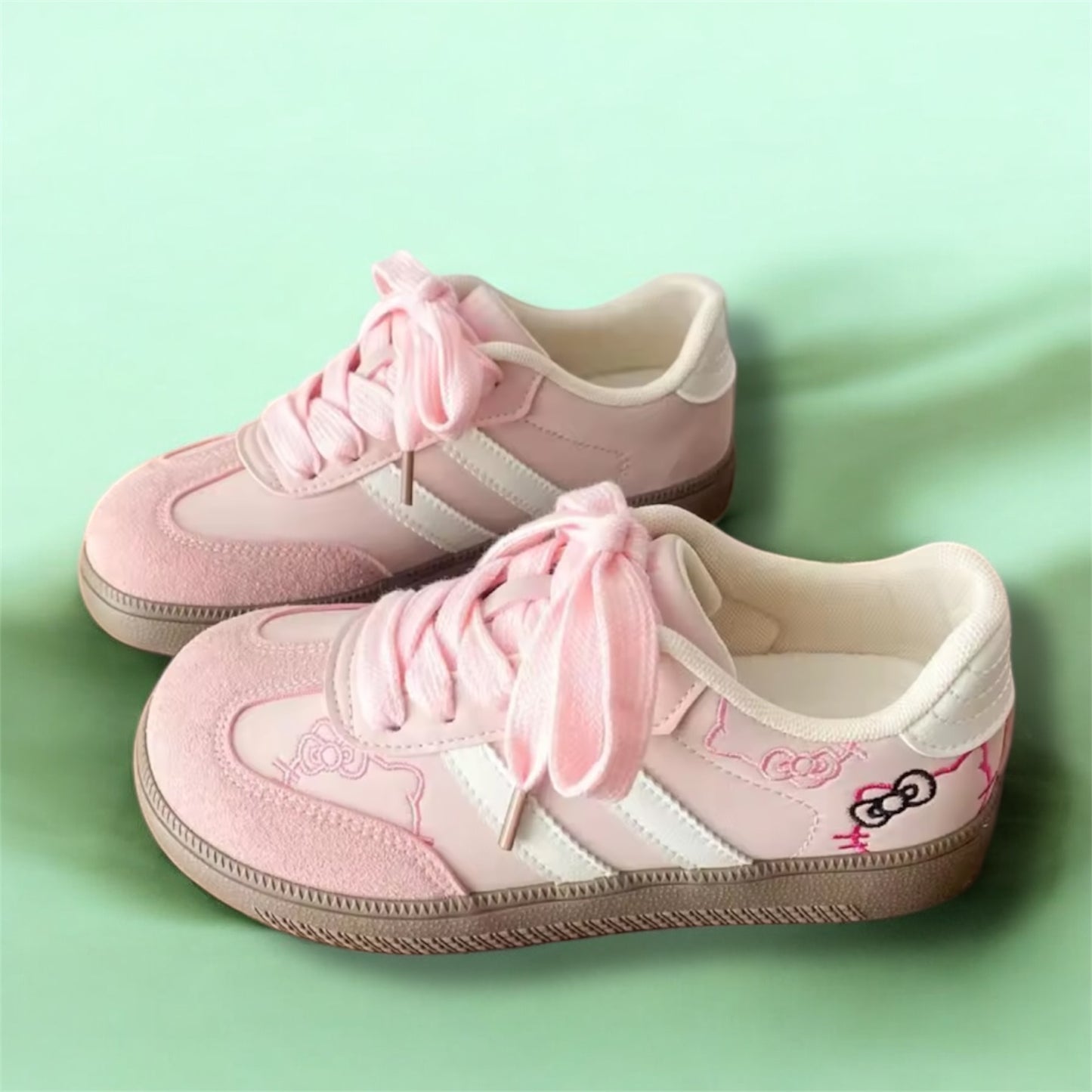 hello kitty pink shoes🐚💗